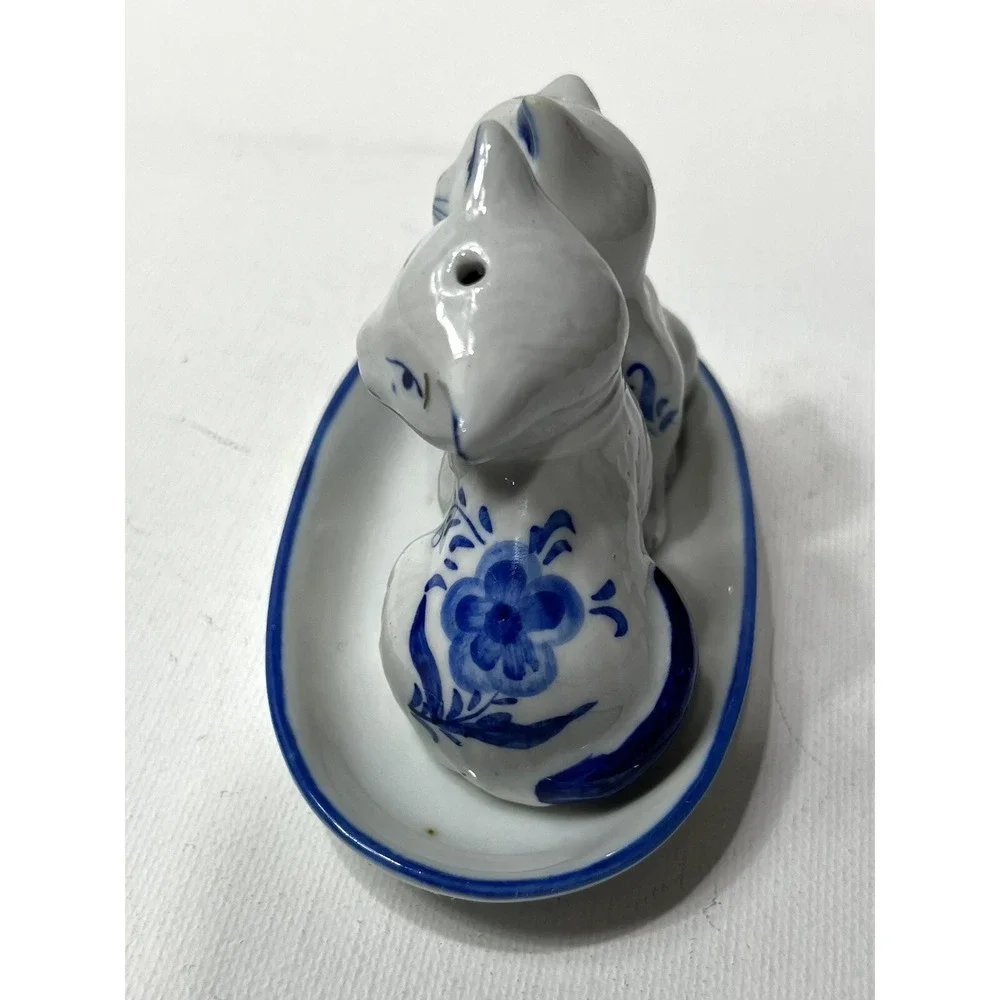 Cats on a Tray Salt & Pepper Shakers Handcrafted in Thailand Blue Kittens VTG